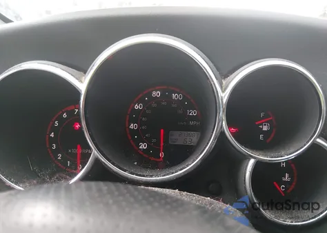 2005 Pontiac Vibe z USA, uszkodzony, nr VIN 5Y2SL63835Z467209